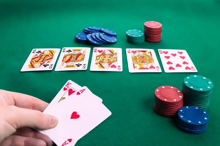 Roulette demo kerabat slot dengan tampilan roda interaktif dan panel taruhan